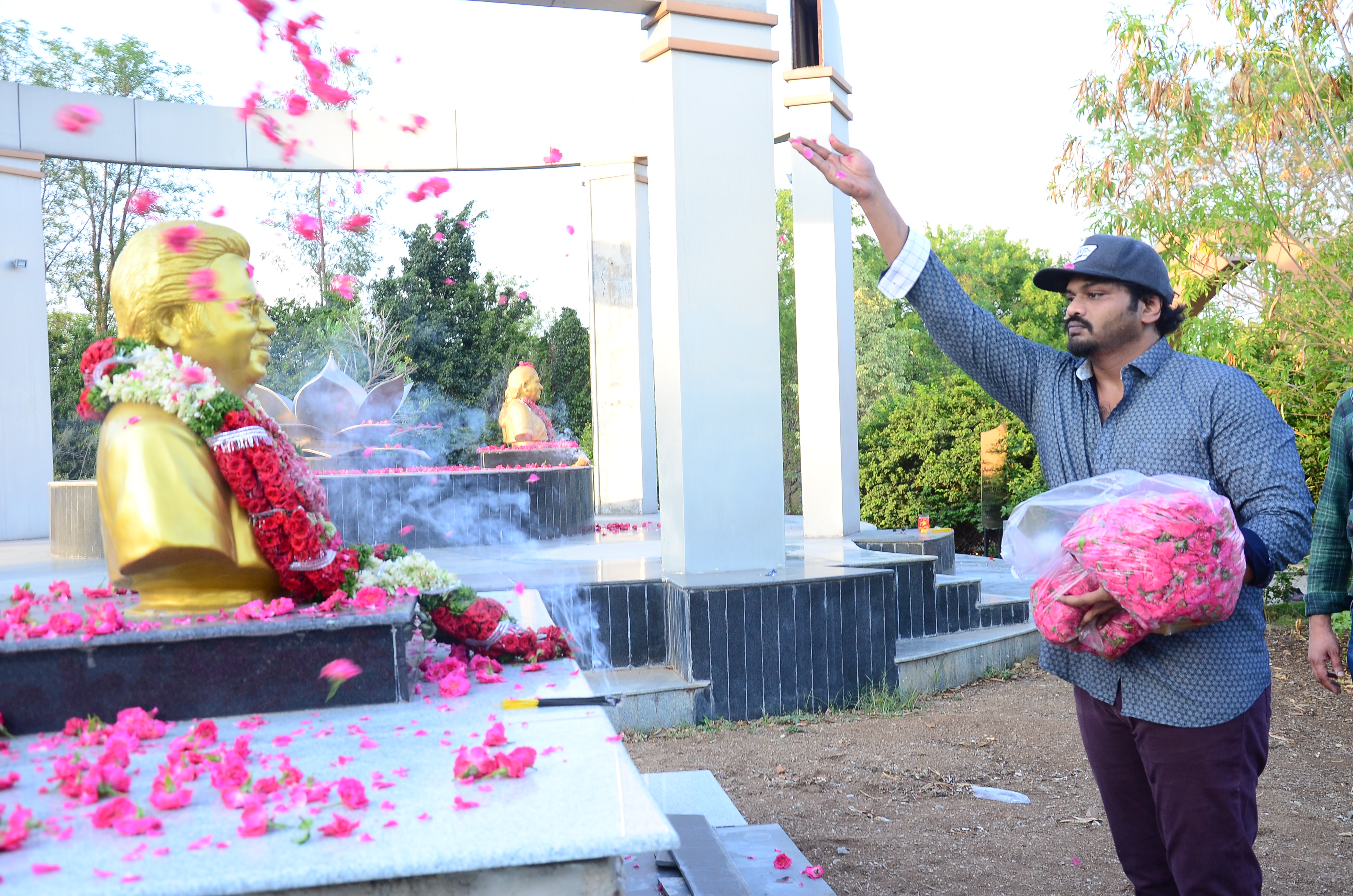 Hero Manchu Manoj pays homage for Dasari Narayana Rao on his 3rd Death Anniversary