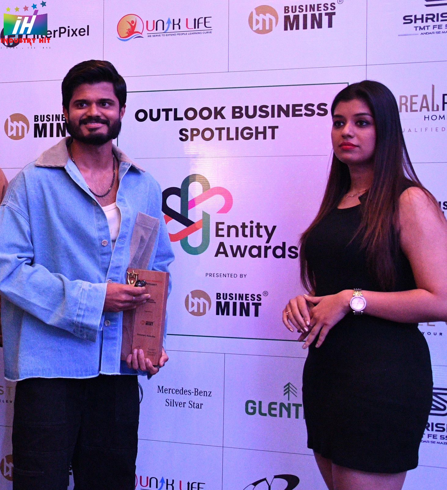 Vijay Deverakonda Rowdy Wear Wins India Outlook Business Award