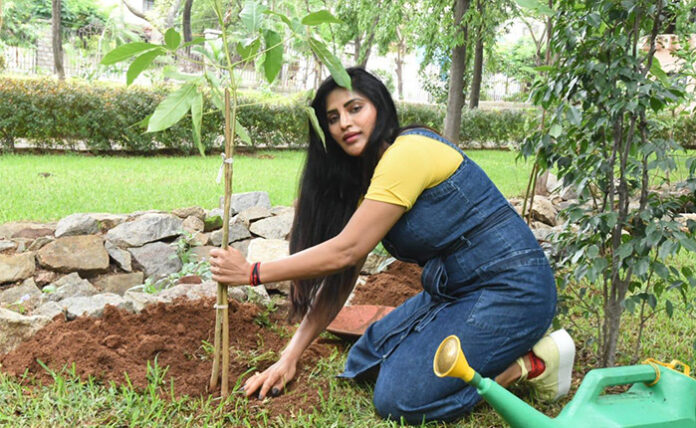 Actress Sri Rapaka