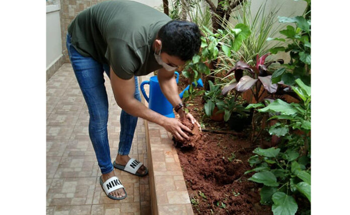 Hero prince plant sapling under green india challenge హీరో ప్రిన్స్