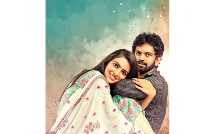 Hero Viran Muthamsetti, Nikita Arora 'Batuku Bus Stand' Movie First Look Release