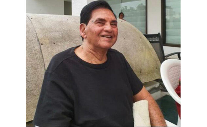 Producer Sravanth Ravi Kishore Father Passed Away