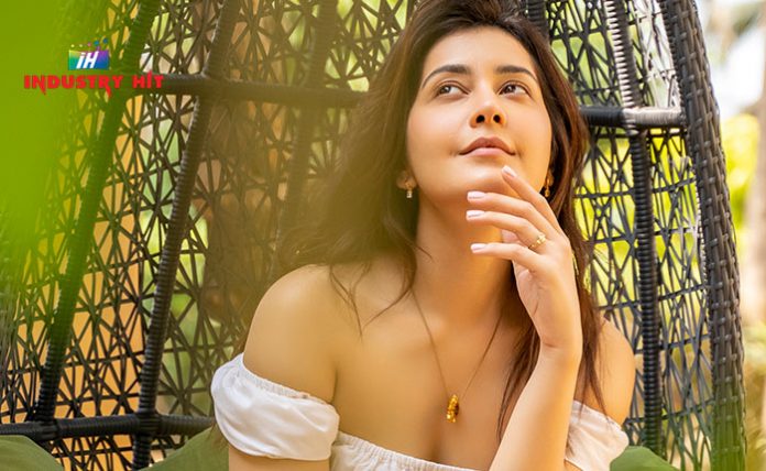 Raashi-Khanna-Pakka-Commercial-IndustryHit