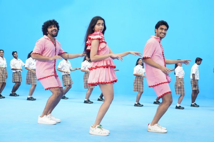 Patang Song Hawa Hawa Released (2) Patang Song Hawa Hawa Released (2)
