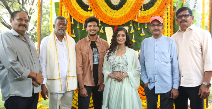 Monalisa Bhonsle Starrer Life Begins Shoot