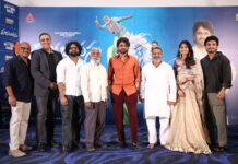 ‘పళ్ళ బురుసు’ సినిమా చూస్తున్నంతసేపూ నవ్వుతూనే ఉన్నాను. అదే సమయంలో కళ్లల్లో నీళ్లు వచ్చాయి, మనసు బరువెక్కింది. ఇంత మంచి సినిమా చేసినందుకు చాలా తృప్తిగా ఉంది: ప్రెస్ మీట్లో కింగ్ నాగార్జున Palla Burusu Pre Release Pressmeet
