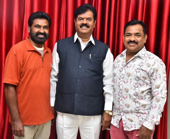 Sardar Sarvai Papanna Movie Poster Launched Grandly