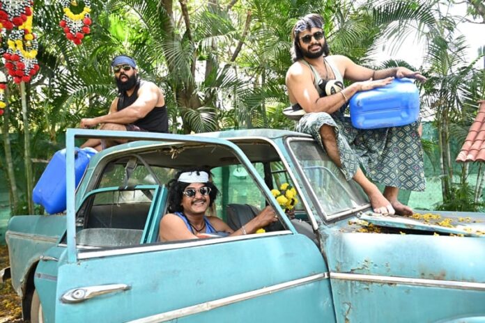 ‘Mugguru Kothulu’ Title Song Released (2) ‘Mugguru Kothulu’ Title Song Released