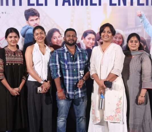 ‘హ్యాపీ జర్నీ’కి ఆడియన్స్ నుంచి అద్భుతమైన రెస్పాన్స్ వస్తోంది. ఇది ఫ్యామిలీతో కలిసి చూడాల్సిన సినిమా : ప్రెస్ మీట్లో నటి ఝాన్సీ Happy Journey Movie Success Press Meet