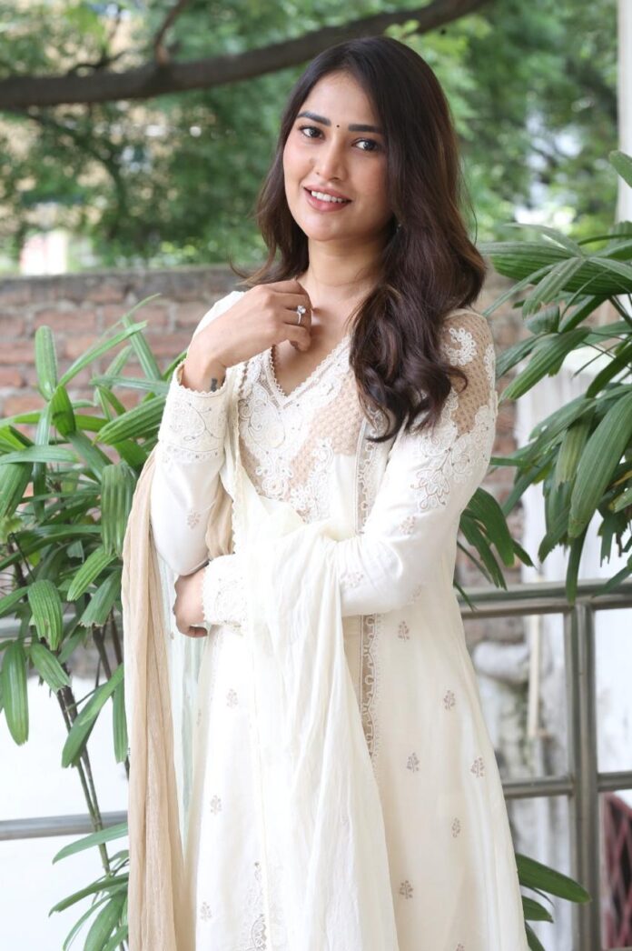 Tatvam Heroine Dashvika Interview (3) Tatvam Heroine Dashvika Interview