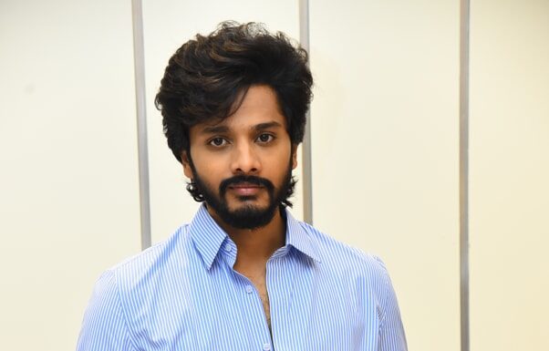 ‘ది ట్రెయిటర్స్’కు హోస్ట్ చేయడం చాలా ఎంజాయ్ చేశాను. ఈ గేమ్ మిస్టరీ థ్రిల్లర్ చూస్తున్నంత ఎక్సైటింగ్గా ఉంటుంది: సూపర్ హీరో తేజ సజ్జ Teja Sajja At The Traitors Telugu Launch